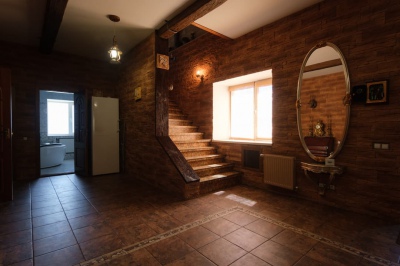 Будинок на березі озера, свій пляж, ліс, риболовля | Anna Realty