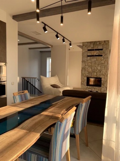 Сучасний двоповерховий будинок у стилі лофт | Anna Realty